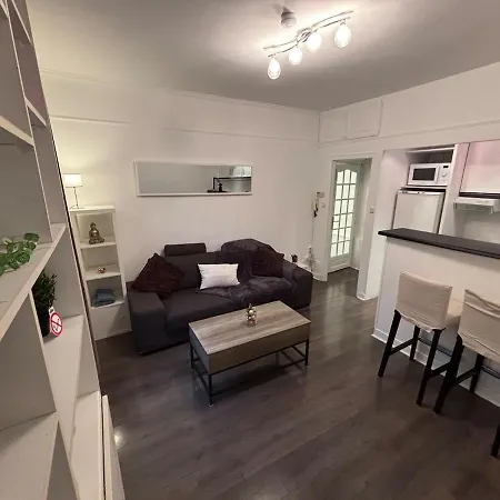 Charming Parisian Pied-a-terre! Paris