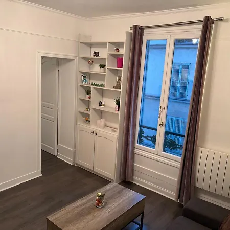 Charming Parisian Pied-a-terre!