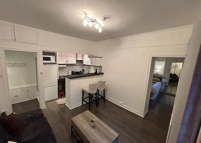 Charming Parisian Pied-a-terre! * 巴黎