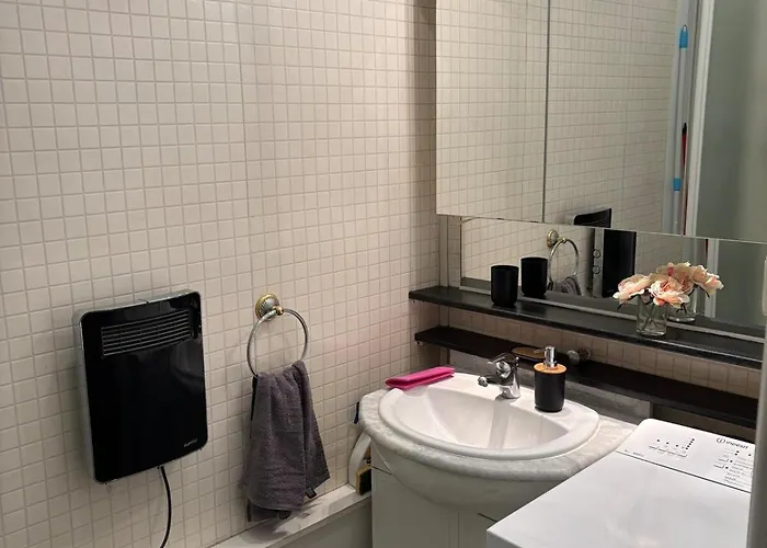 Charming Parisian Pied-a-terre!