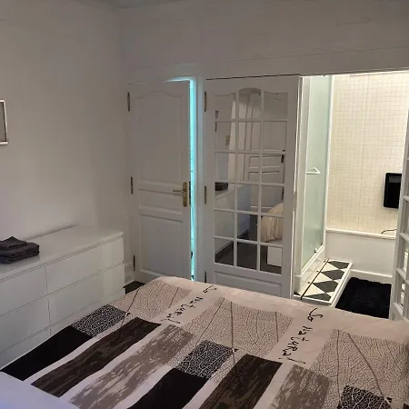 Charming Parisian Pied-à-terre! *